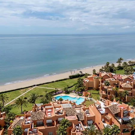 Apartment Exclusive 1 Line In With Panoramic Views *