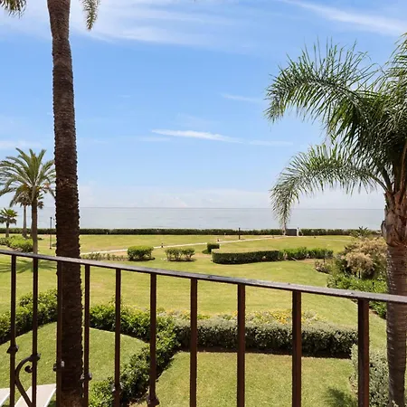 Exclusive 1 Line In With Panoramic Views * Marbella