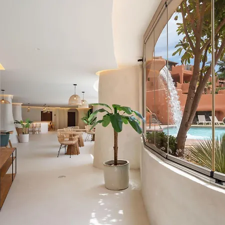 Exclusive 1 Line In With Panoramic Views * Marbella