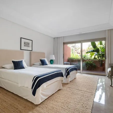 Exclusive 1 Line In With Panoramic Views * Marbella
