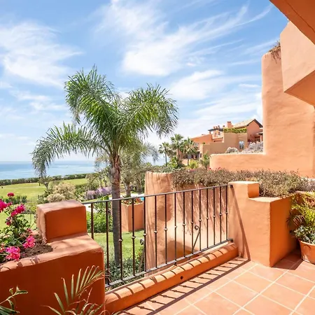 Exclusive 1 Line In With Panoramic Views