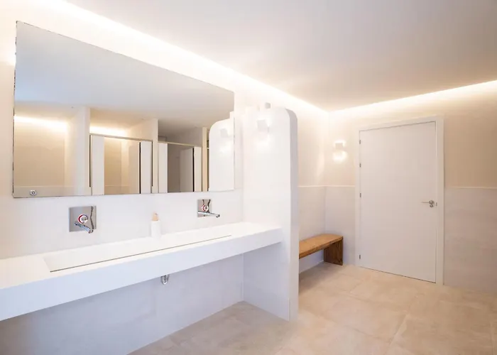 Front Line Beach Apt With Panoramic Views Rdr547 *