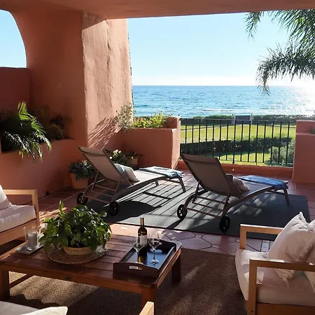 Exclusive 1 Line In With Panoramic Views דירה