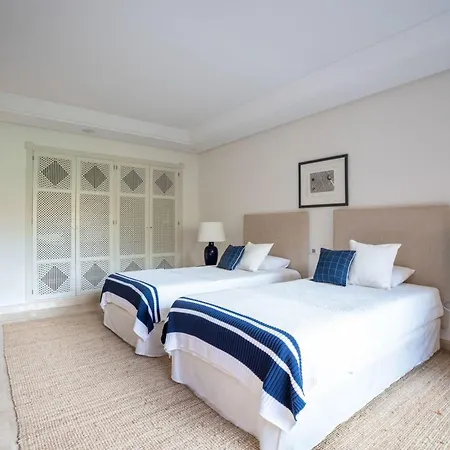 Exclusive 1 Line In With Panoramic Views דירה מארבלה