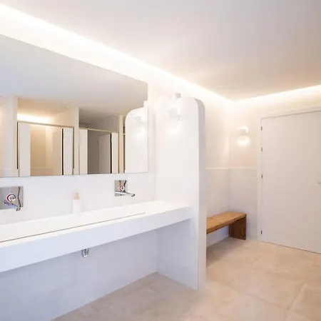 Exclusive 1 Line In With Panoramic Views *